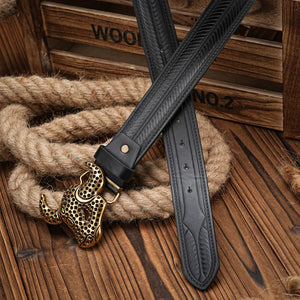 Elegant cowboybälte med gyllene tjurhuvudspänne