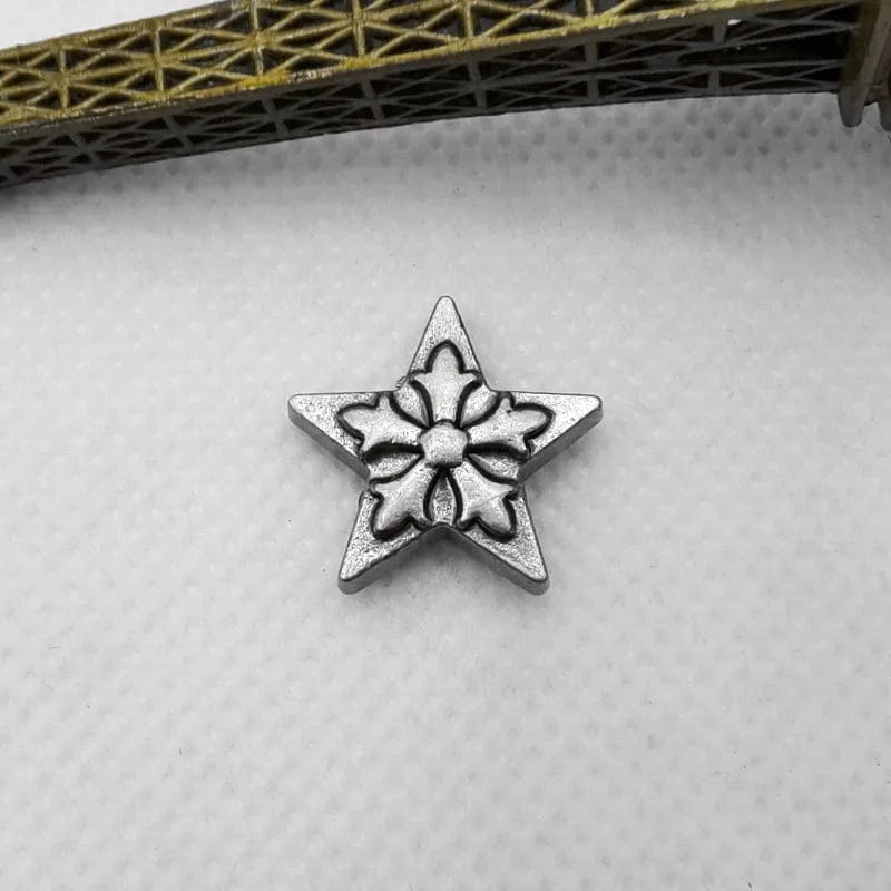 Stjärnformad Concho i Vintage Zinklegering Silver / 16mm