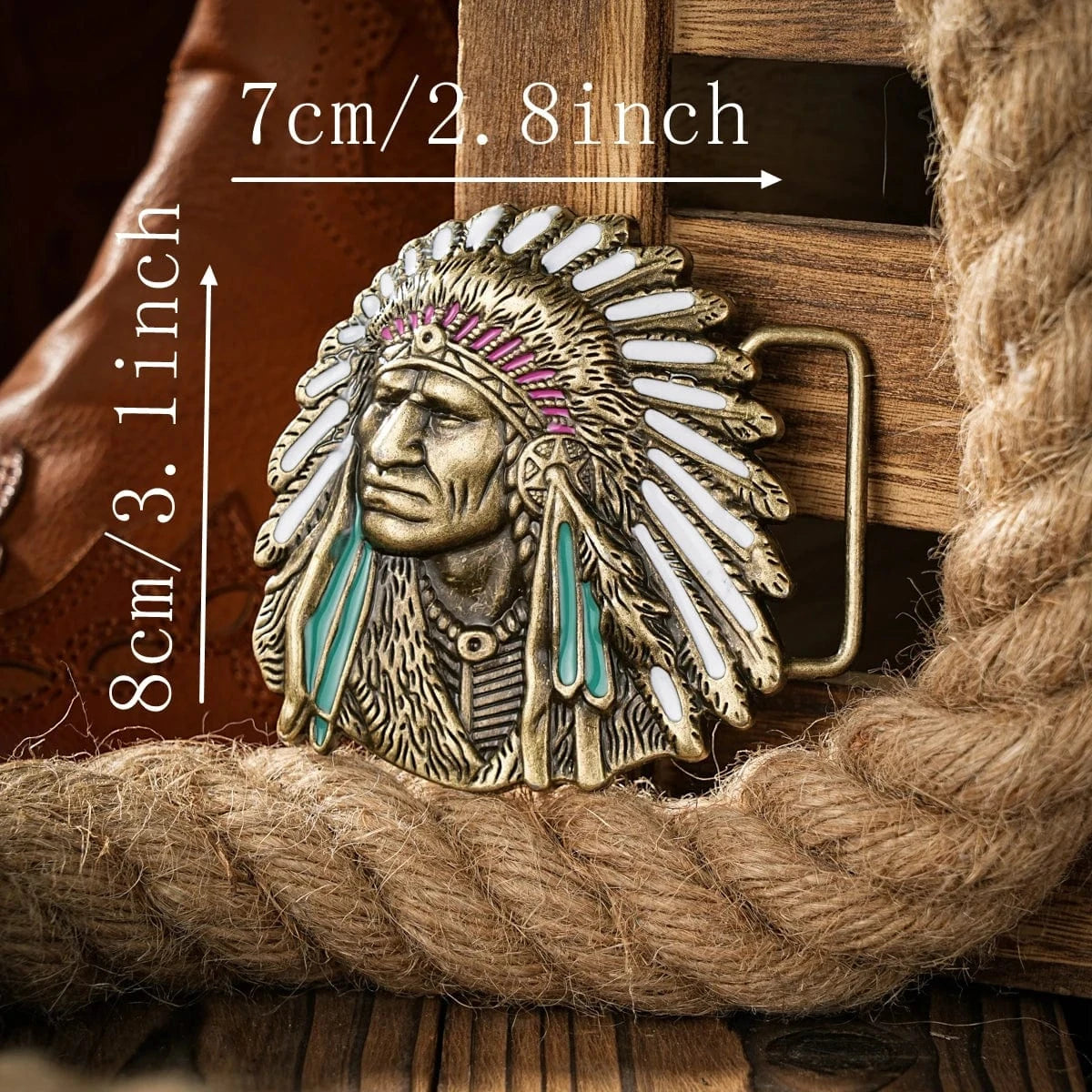 Bältespänne med hövding i fjäderskrud