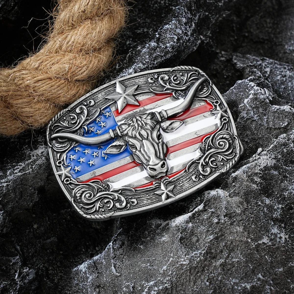 Bältespänne med tjurhuvud och USA-flagga i westernstil
