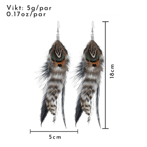Långa örhängen med fjädrar