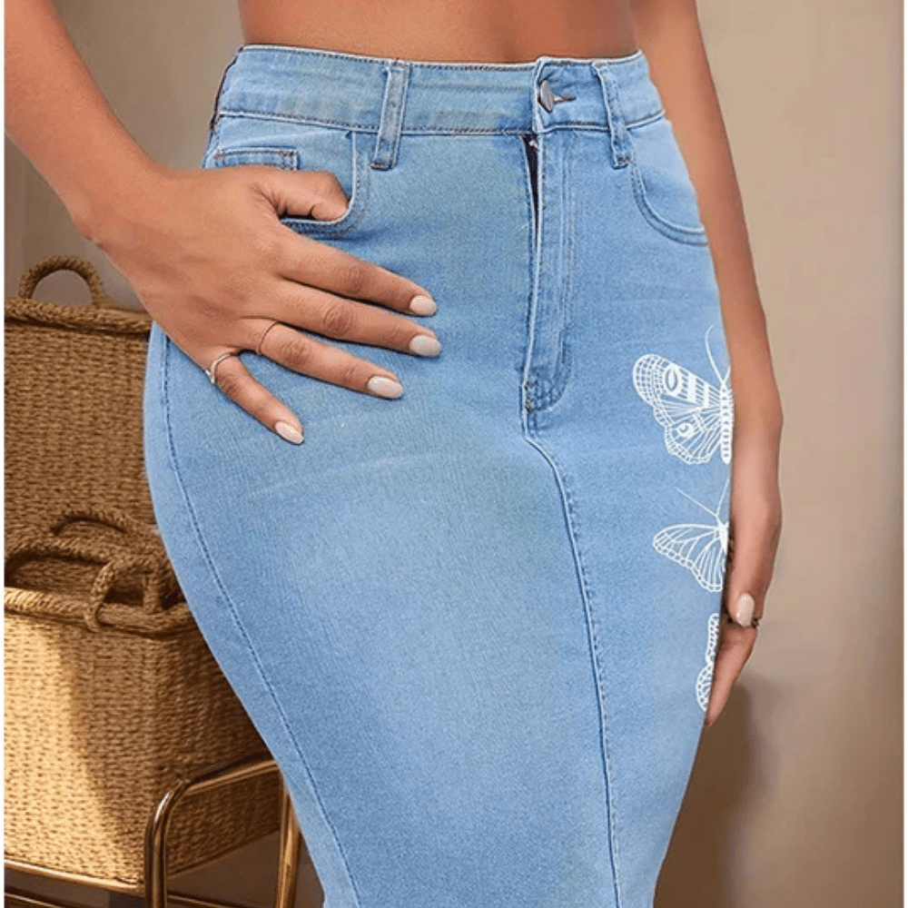 Mönstrad jeanskjol med fjärilar